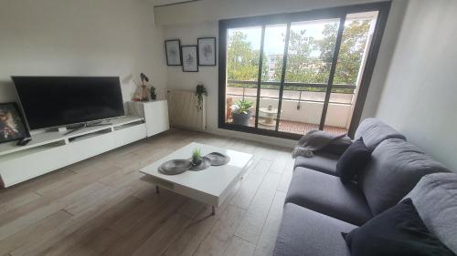 Le Sperata - Bel appartement en centre ville avec 2 chambres, terrasse et parking Pau france