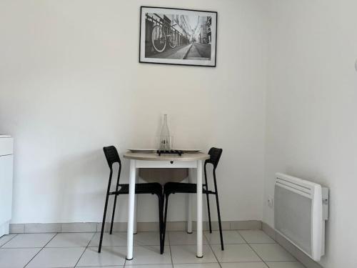 Appartement Le Studio 36 à Nîmes, Wifi, Balcon 115 Rue Aimé Grumbach Nîmes