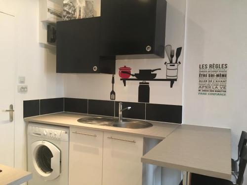 Appartement Le Suffren studio meublé 10 rue Pierre Suffren Toulon 83000 Toulon