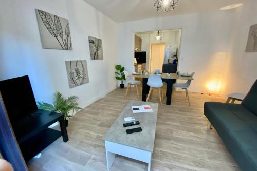 Appartement Le Sunrise - P2 centre ville avec balcon 13 rue des tilleuls Nîmes