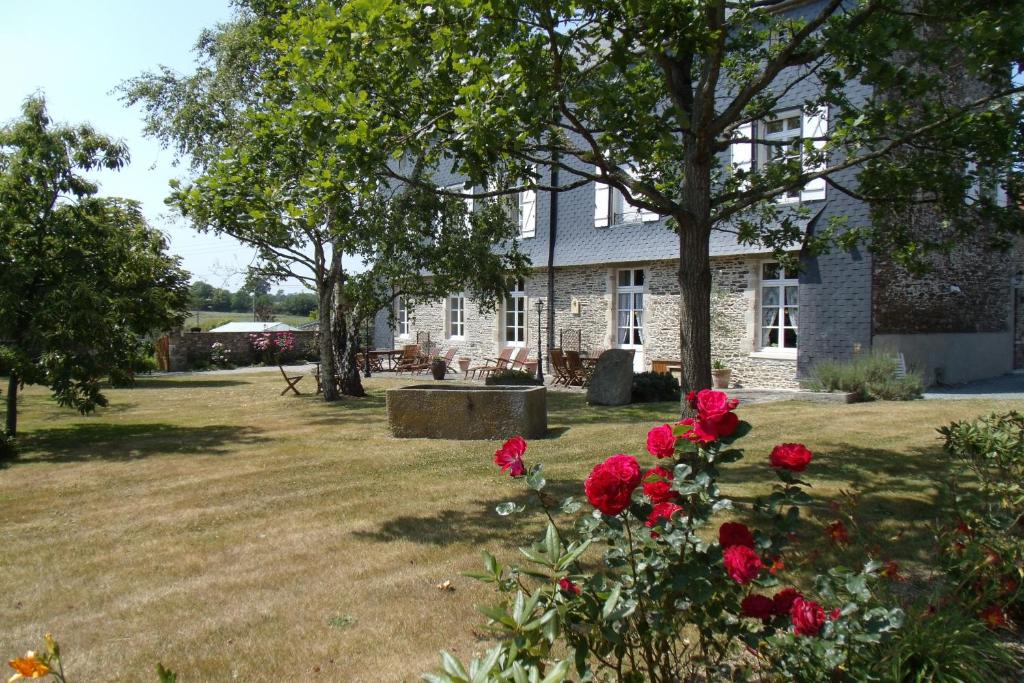 B&B / Chambre d'hôtes LE TERTRE 3 RUE DE LA MER, 50190 La Feuillie