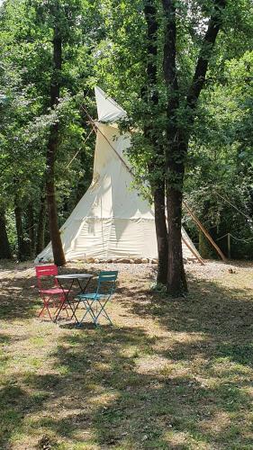 Tente de luxe Le Tipi des Belles Eaux 1755 Chemin de Bonneval Labastide-Saint-Pierre