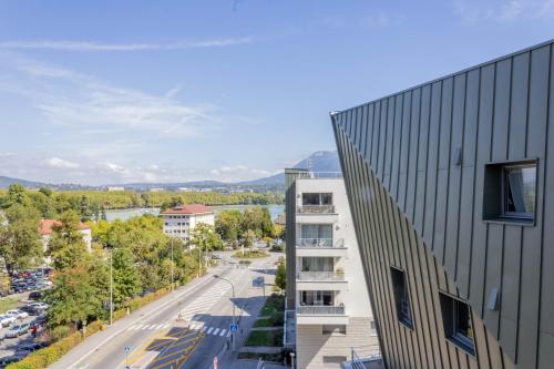 Appartement LE TRESUM - Garage, Balcon & Vue lac! 13 Avenue du Tresum, Apt 409, 4ème Etage, Résidence L'avant-Scene Annecy