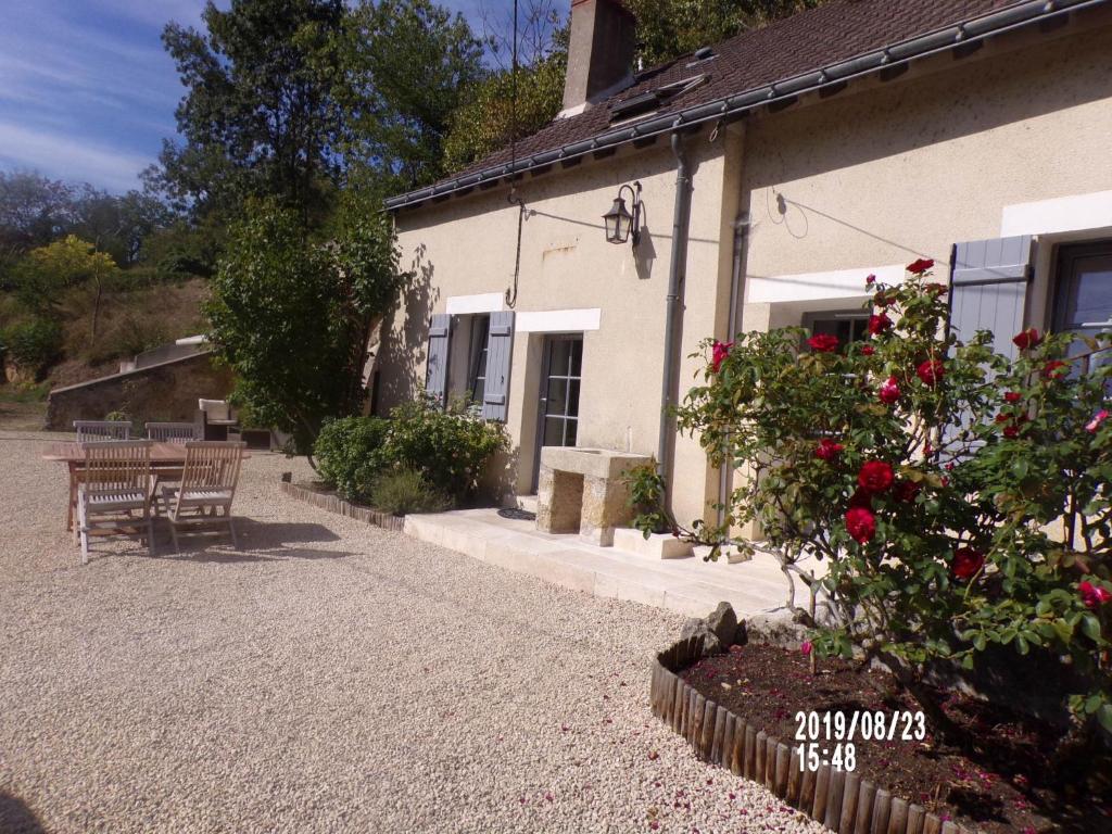 Maison de vacances Le Troglo des Renaudières Les Renaudières 24 Route de Marnay, 37190 Azay-le-Rideau