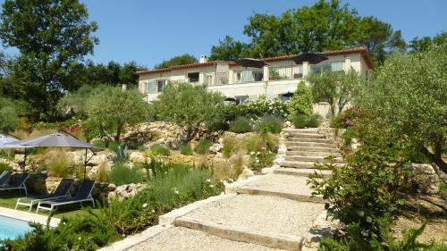 B&B / Chambre d'hôtes Le Vallon des Oliviers 2005 chemin des Adrechs de Valcros Montauroux