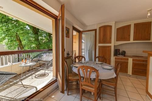 Le Vassé - Appartement 2 Chambres avec terrasse - zone piétonne Annecy france