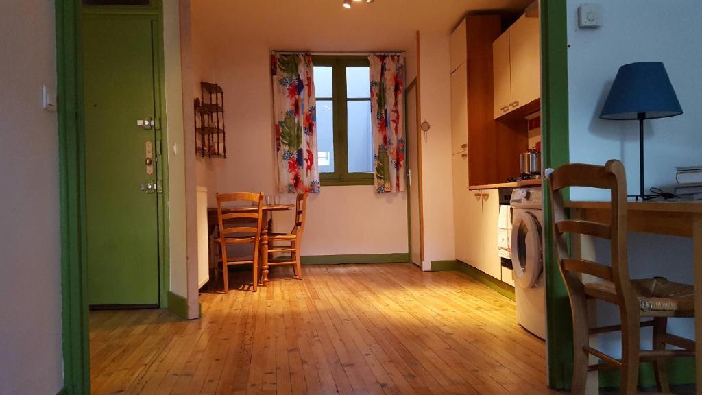 Appartements Le Velo Rouge 3bis rue de l'Ancienne Comedie, 43000 Le Puy-en-Velay