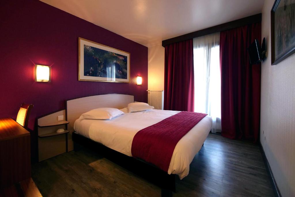 Hôtel Le Vert Galant 7 Avenue De La Gare, 93420 Villepinte