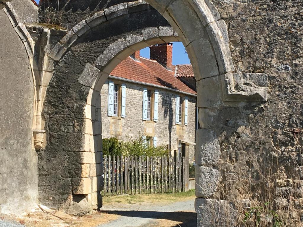 Maison de vacances Le Vieux Château de Saint Martin-Lars 5 Chemin du Château, 85210 Saint-Martin-Lars-en-Sainte-Hermine