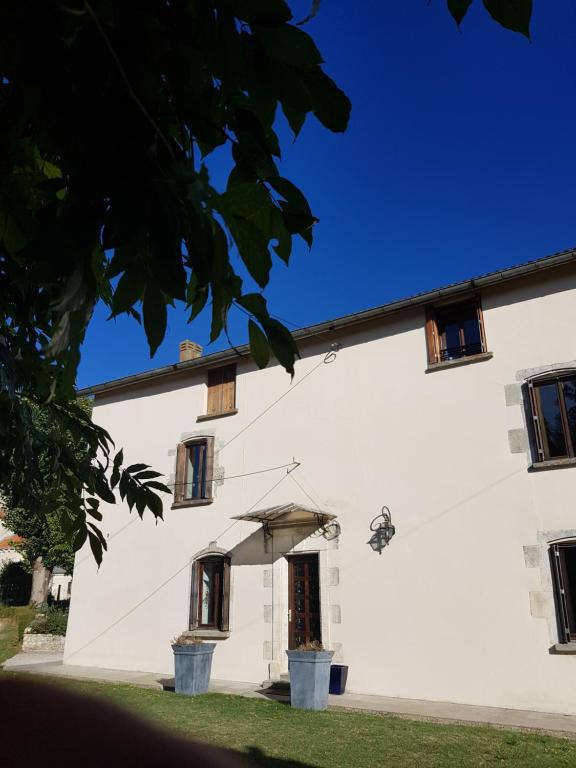 Maison de vacances Le Vieux Couvent 3 Rue de Mottard, Le Bourg, 16190 Deviat