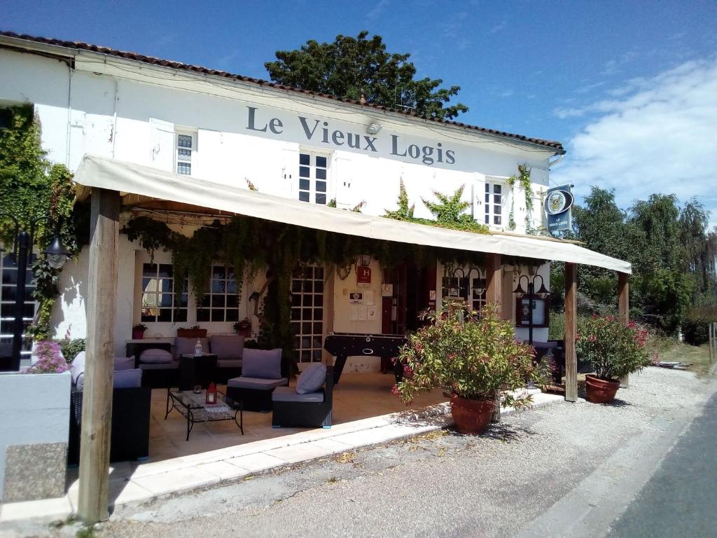 Hôtel Le Vieux Logis de Clam 1 rue du 8 mai 1945, 17500 Clam