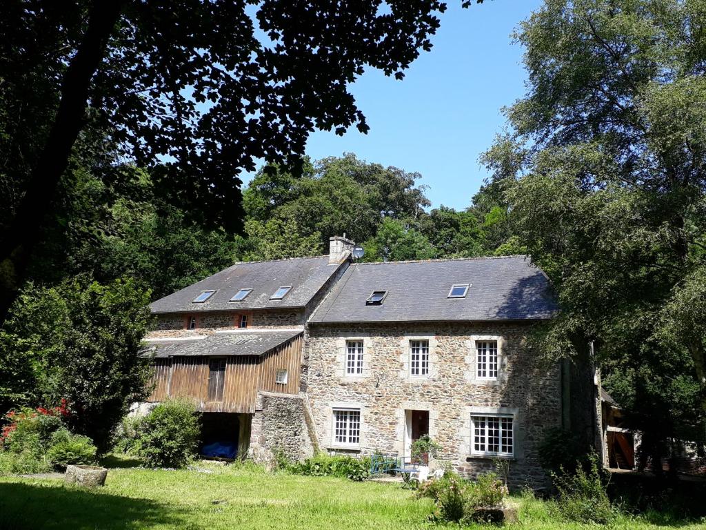 B&B / Chambre d'hôtes Le vieux moulin Le Vieux Moulin, 22290 Goudelin