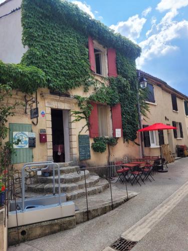 Le Vieux Presbytère Vitrolles-en-Luberon france