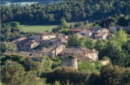 Auberge de jeunesse Le Vieux Presbytère 25 rue de la mairie Vitrolles-en-Luberon