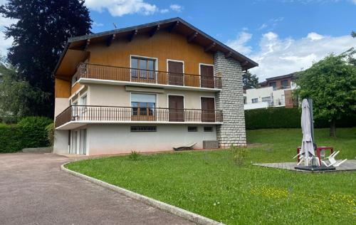 Le Vintage grand appartement avec jardin proche du lac Annecy france