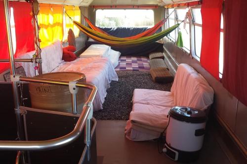 Camping Le YESLOWBUS en fête Saubole Carla-Bayle