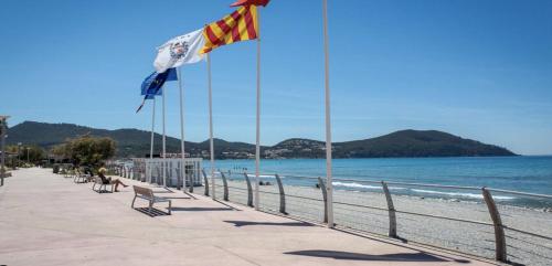 LECQUES- plage à pieds- CLIM- WIFI Saint-Cyr-sur-Mer france