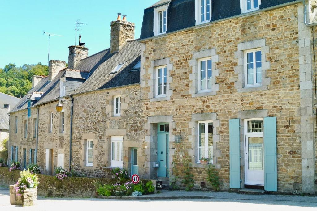 B&B / Chambre d'hôtes Léhontine 2 Rue de l'Abbaye, 22100 Dinan