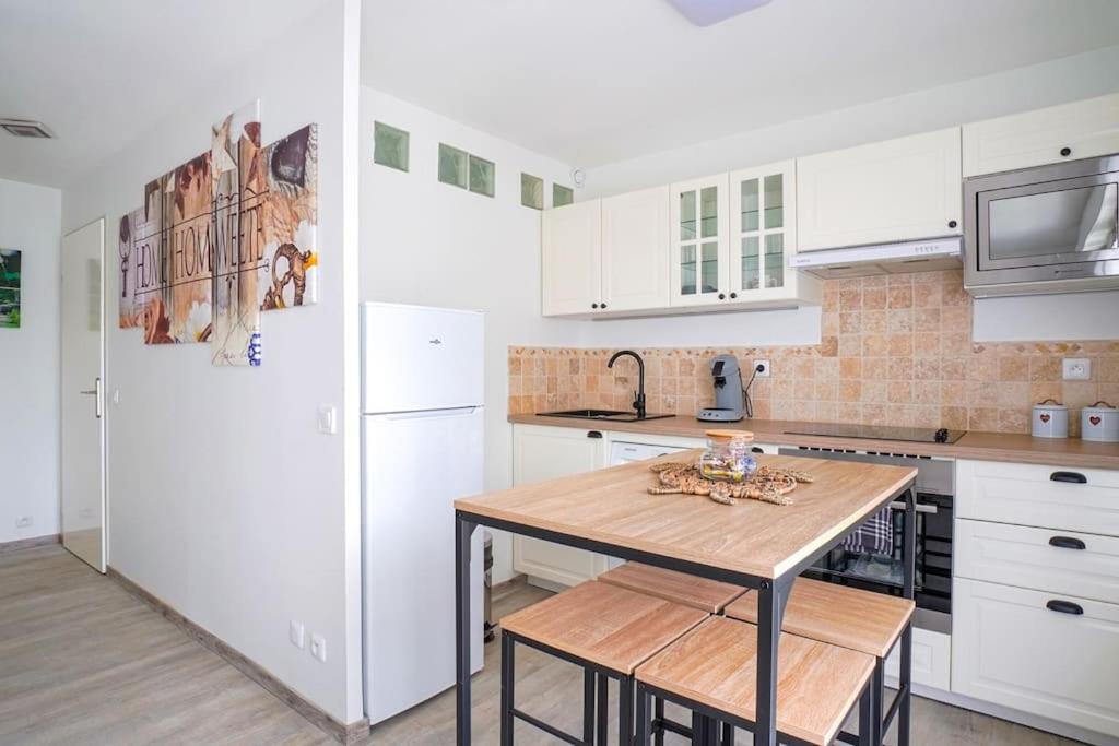 Appartement LeRouget : Hypercentre / Jardin aménagé / Hamak rez-de-chaussée 52 Rue Rouget de Lisle, 77550 Moissy-Cramayel