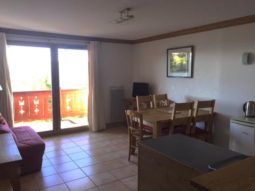 les 7 laux immobilier chalet B Prapoutel france