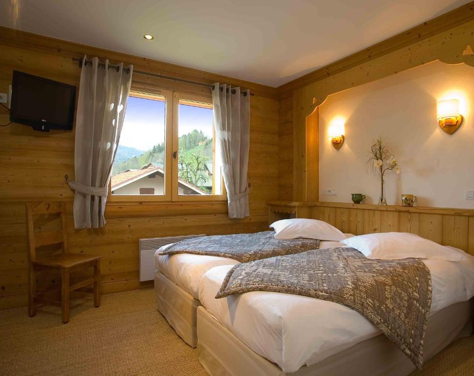 Maison d'hôtes Les ARAVIS chambre proche La Clusaz La Ferme de Sixt chemin leon laydernier, 74450 Saint-Jean-de-Sixt