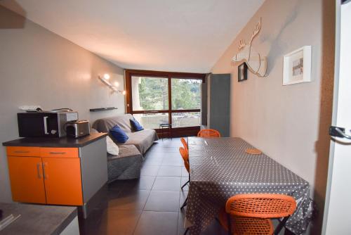 Appartement Les Balcons de Villard, Studio Chaleureux 4-6 PERS 50m des pistes, Balcon exposé Sud, DRAPS NON COMPRIS Balcon de Villard, Les Alloubiers bâtiment G Route de la Côté 2000 Villard-de-Lans