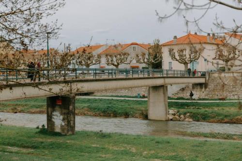 Les berges du Roubion studio cosy et moderne Montélimar france