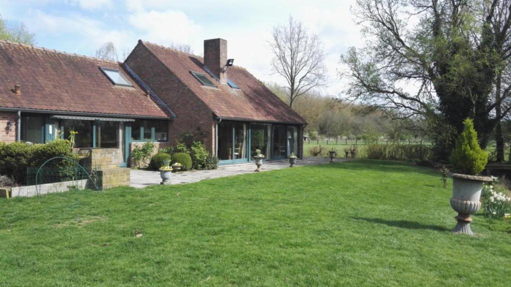 B&B / Chambre d'hôtes les Bovrieres 427 Chemin des Nomeres, 59830 Cysoing