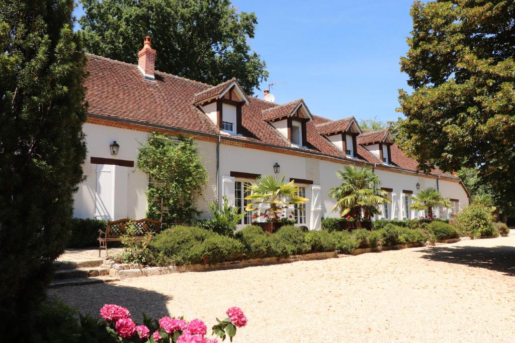 B&B / Chambre d'hôtes les bruyères 1339 Les Berthes, 18100 Méry-sur-Cher