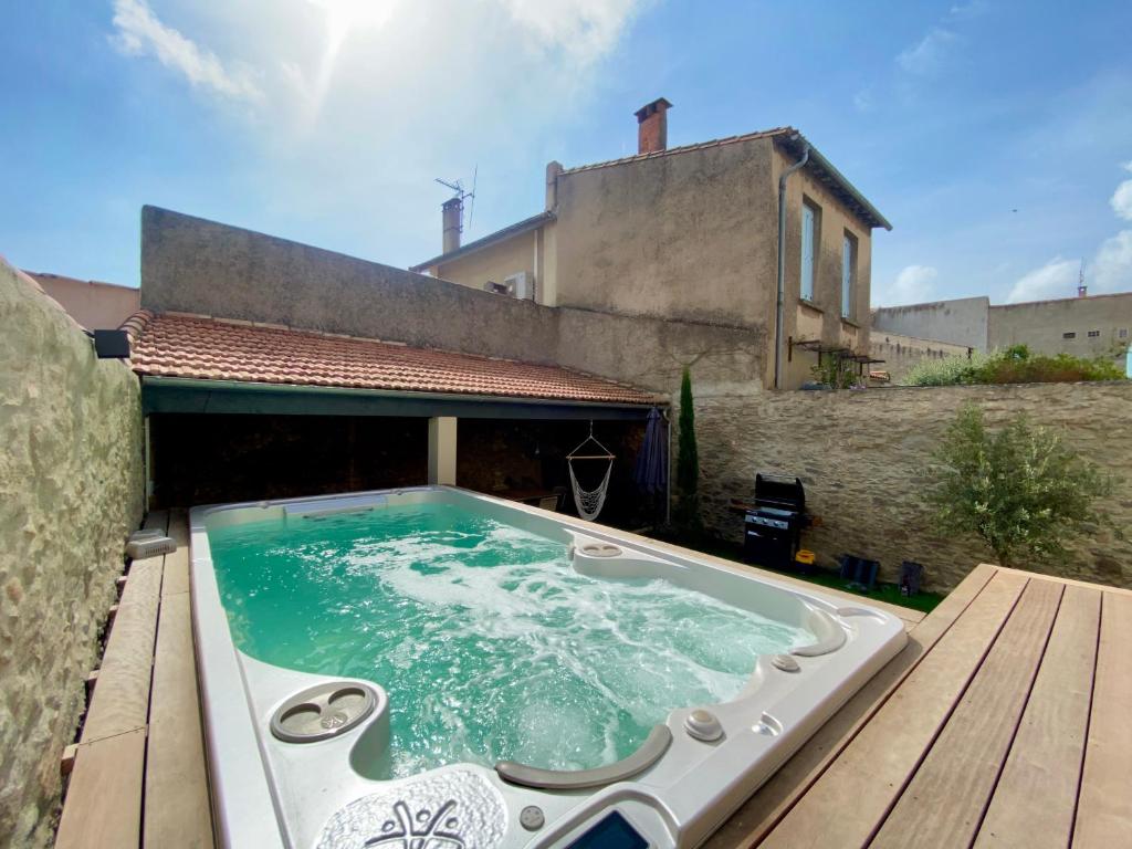 Maison de vacances Les Bulles de Carca - Maison avec spa de nage 36 Rue des Rames, 11000 Carcassonne