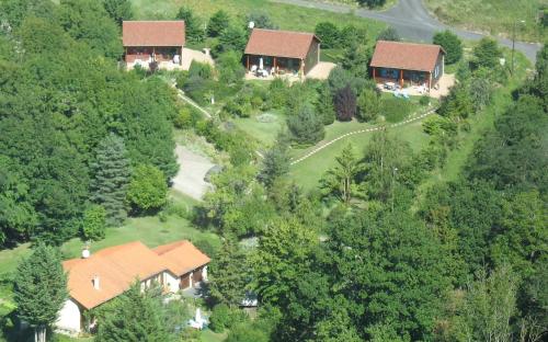 LES CHALETS DE LA VIGNE GRANDE Saint-Floret france