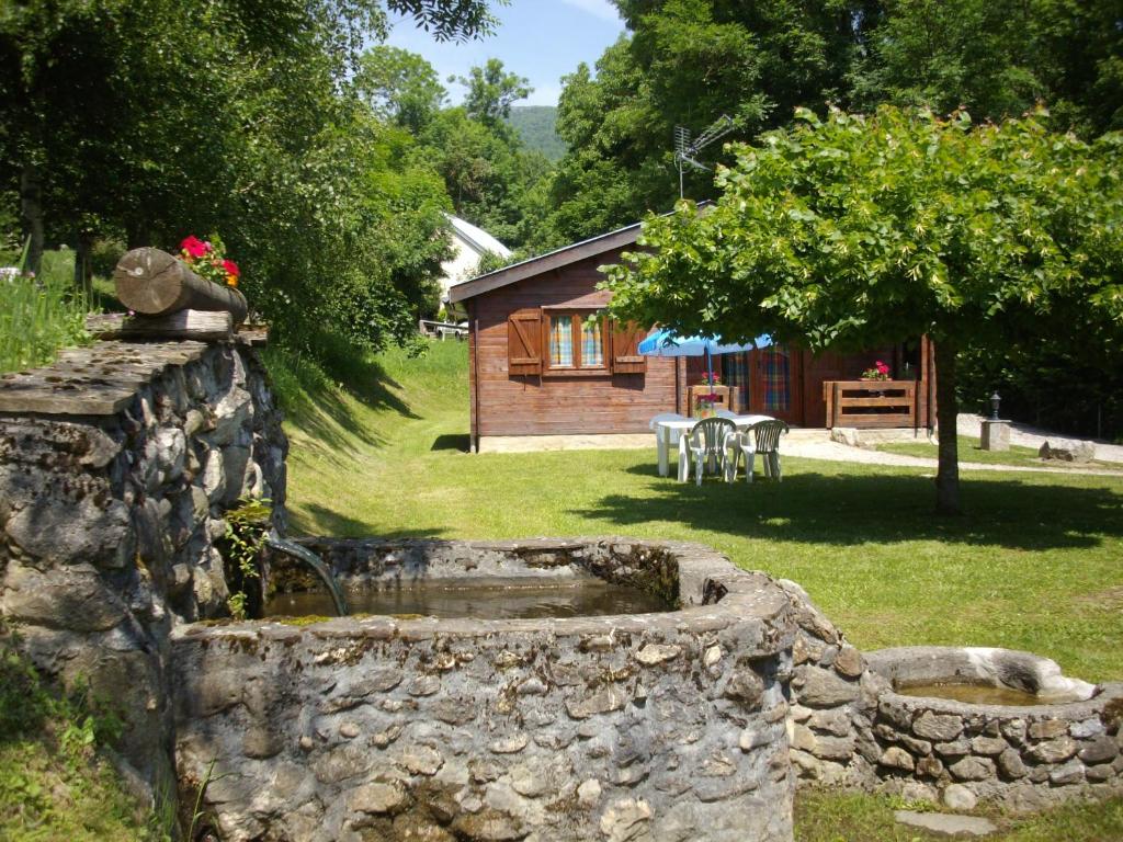 Camping LES CHÂLETS DE MONTORGUEIL LIEU-DIT CAMPAGNOLE ROUTE DU COL DE PORT, 09400 Saurat