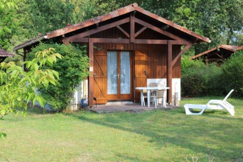 Maisons de vacances Les Chalets du Gélat, nature et calme 2 le gelat Noaillan