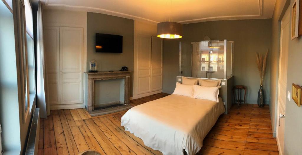 Maison d'hôtes Les chambres Berguoises Chambre privée au Cœur de Bergues 34 Rue du Port, 59380 Bergues