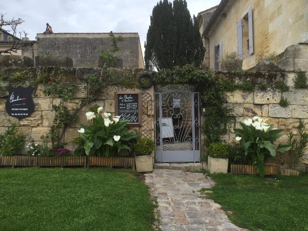 Maison d'hôtes Les Chambres d'Ovaline 2 Place Bouqueyre, 33330 Saint-Émilion