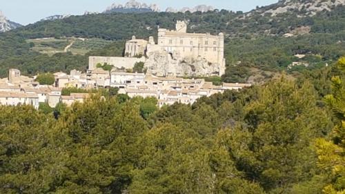 Les Cigales du Ventoux Le Barroux france