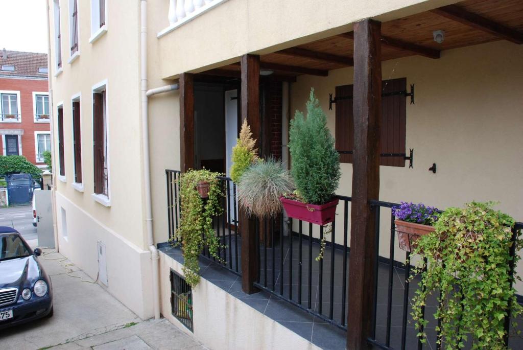 Appartement Les Combles 55 Rue du Général Leclerc, 93110 Rosny-sous-Bois