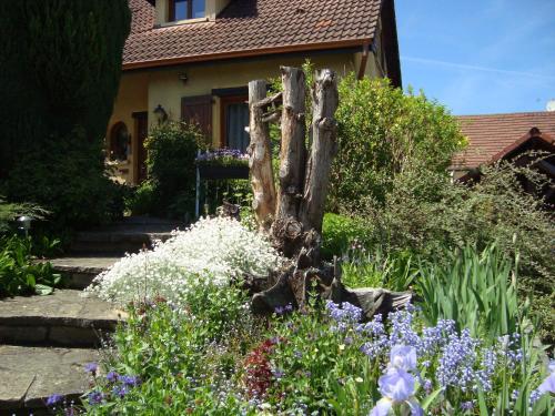 B&B / Chambre d'hôtes Les Corneilles 3 Rue des Champs Corneillier Tavey