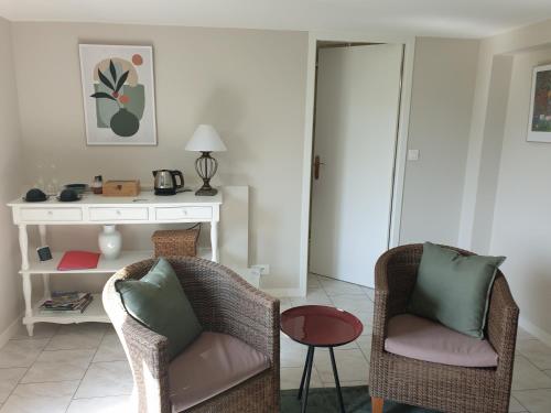 B&B / Chambre d'hôtes Les érables 4 Route de Puifferat Saint-Sulpice-les-Feuilles