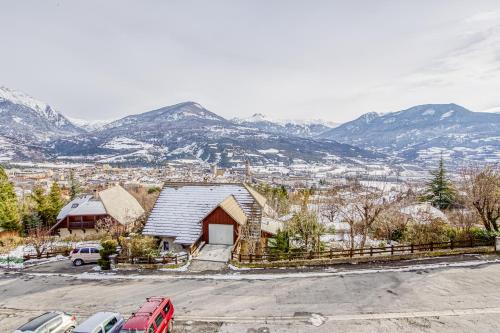 Les Fauvettes - appartement vue imprenable sur montagne Embrun france