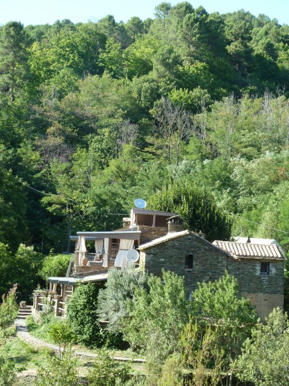 Maisons de vacances Les Gîtes De La Bastidette Lieu Dit La Bastidette, 48160 Saint-Martin-de-Boubaux