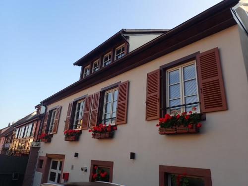 Appartement Les Gîtes de la tour, appartement \ 17 rue des Cigognes Saint-Hippolyte