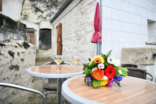 Les Gîtes des Châteaux, gîtes troglodytiques Bourré france