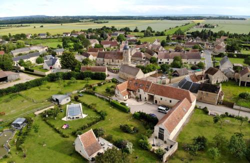 LES GÎTES DU DOUET DU HOULLE Courcy france