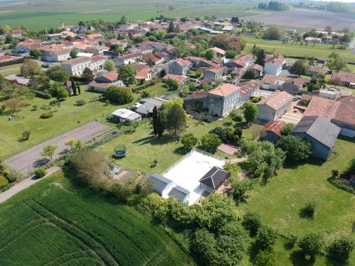 Les Gîtes du Vigneron et Cd'h Saint-Seurin-de-Palenne france