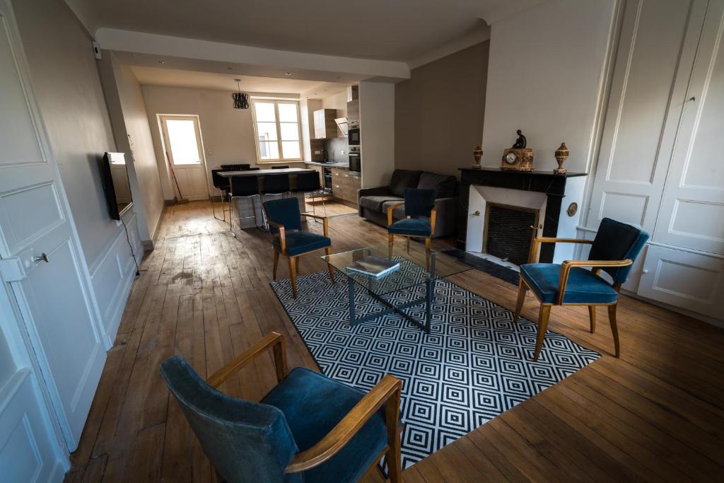 Appartement Les Gites Historiques 3 rue Abbe Germini, 88500 Mirecourt