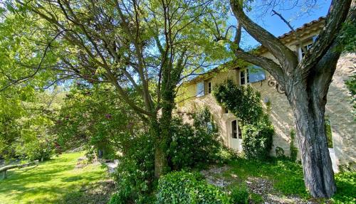 Les Gôuts et les Couleurs Cucuron france