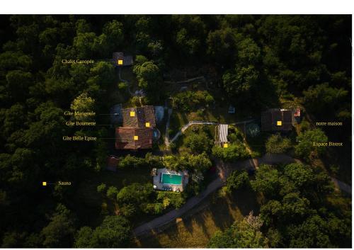 Les Grangeonnes, gîtes nature, piscine, sauna pour accueil familiale ou de groupe Saint-Basile france