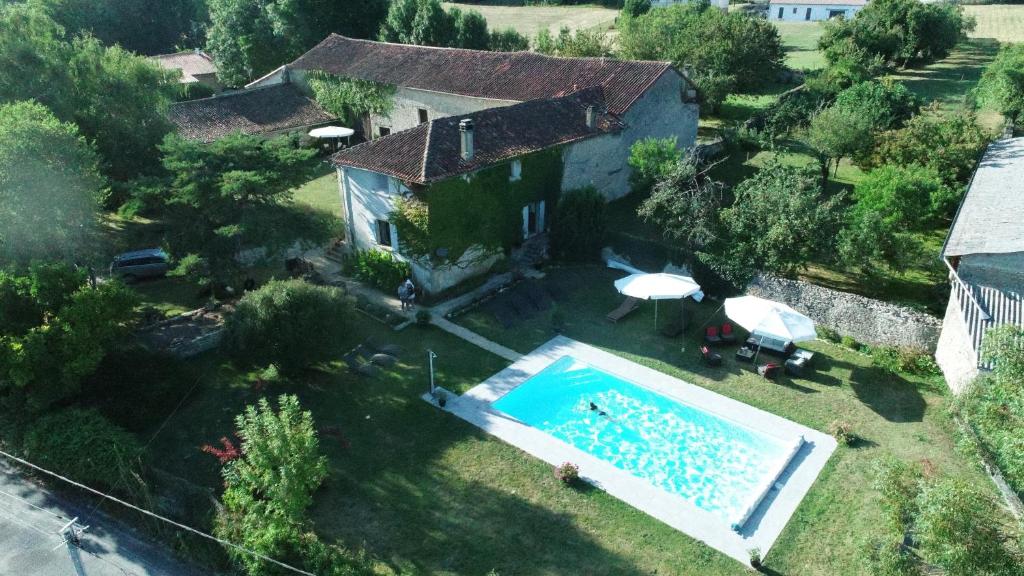 B&B / Chambre d'hôtes Les Granges de la Leigne, Ruffec 8 Rue des Templiers, 16700 Condac