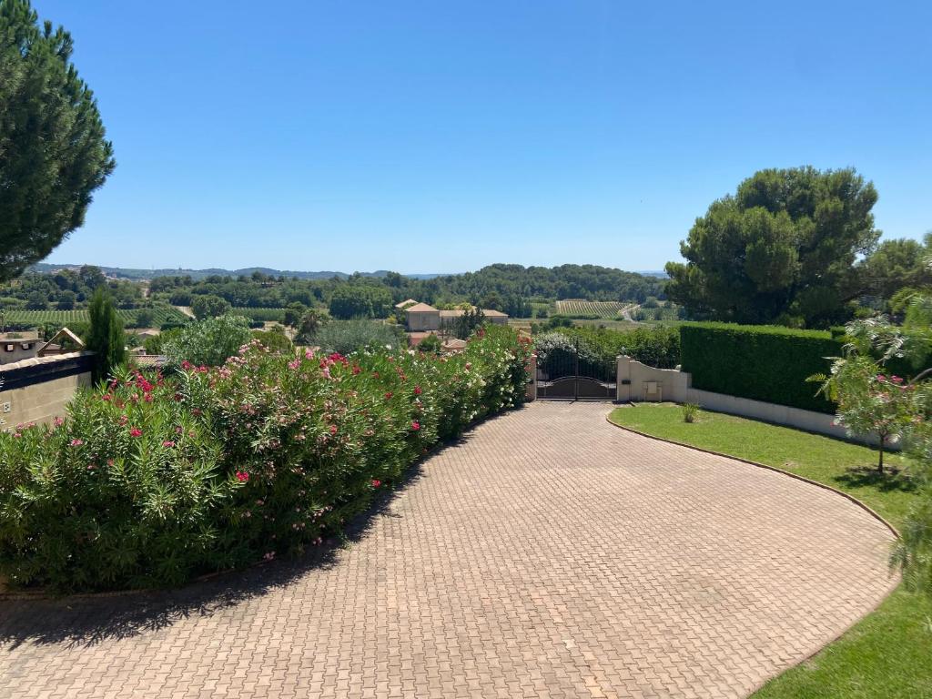 Maison de vacances Les Hauts de la Pinède - villa avec jacuzzi et boulodrome 15 Rue Molière, 34490 Thèzan-lès-Béziers